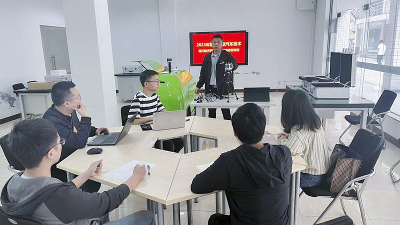 目前市场上的企业培训需求分析软件大致可以分为以下几类：