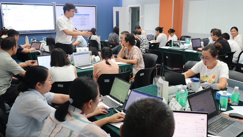 电工培训学校排名：理论考核与实操技能的评分标准**